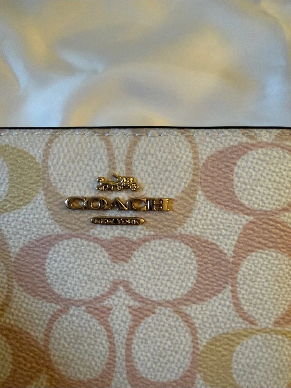 🩷🧡Coach NWT Chalk/Pink/Peach Signature Canvas Small Snap Wallet /Gold Hardware